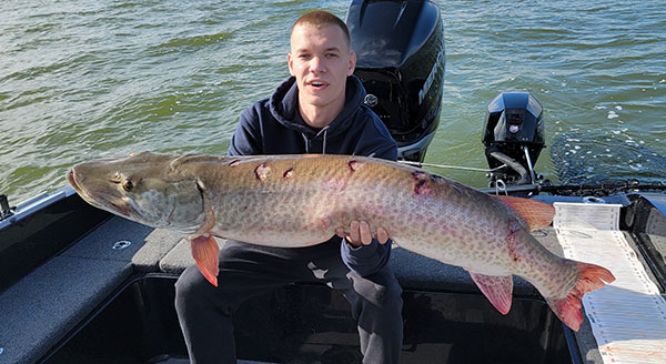 Green Bay Musky Fishing Guide